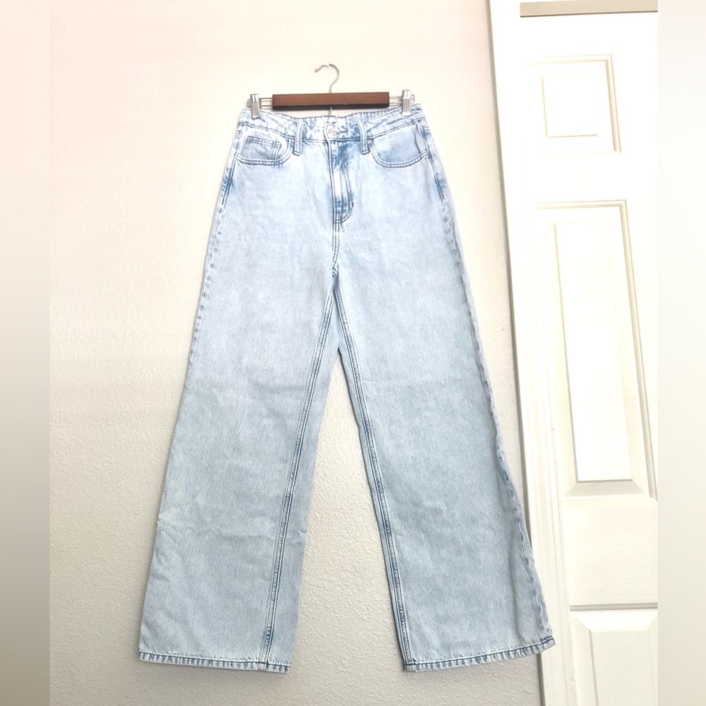 Zenana Outfitters Light Wash Wide Leg Jeans - Picture 1 of 9